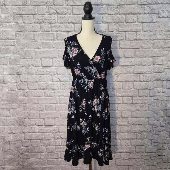 Torrid Dress Black Floral Cold Shoulder Wrap Surplice Vneck Flounced Hem Size  L - Picture 2 of 10